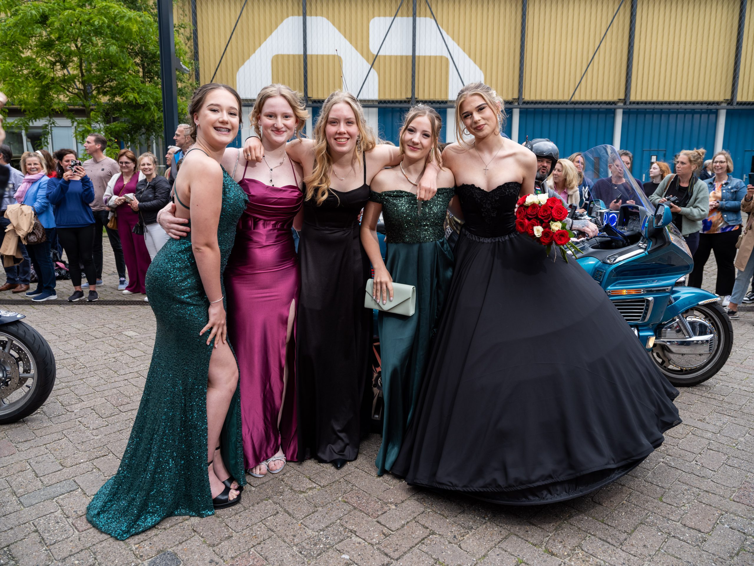 Gala 2024: met boot, motor of winkelwagen naar gala